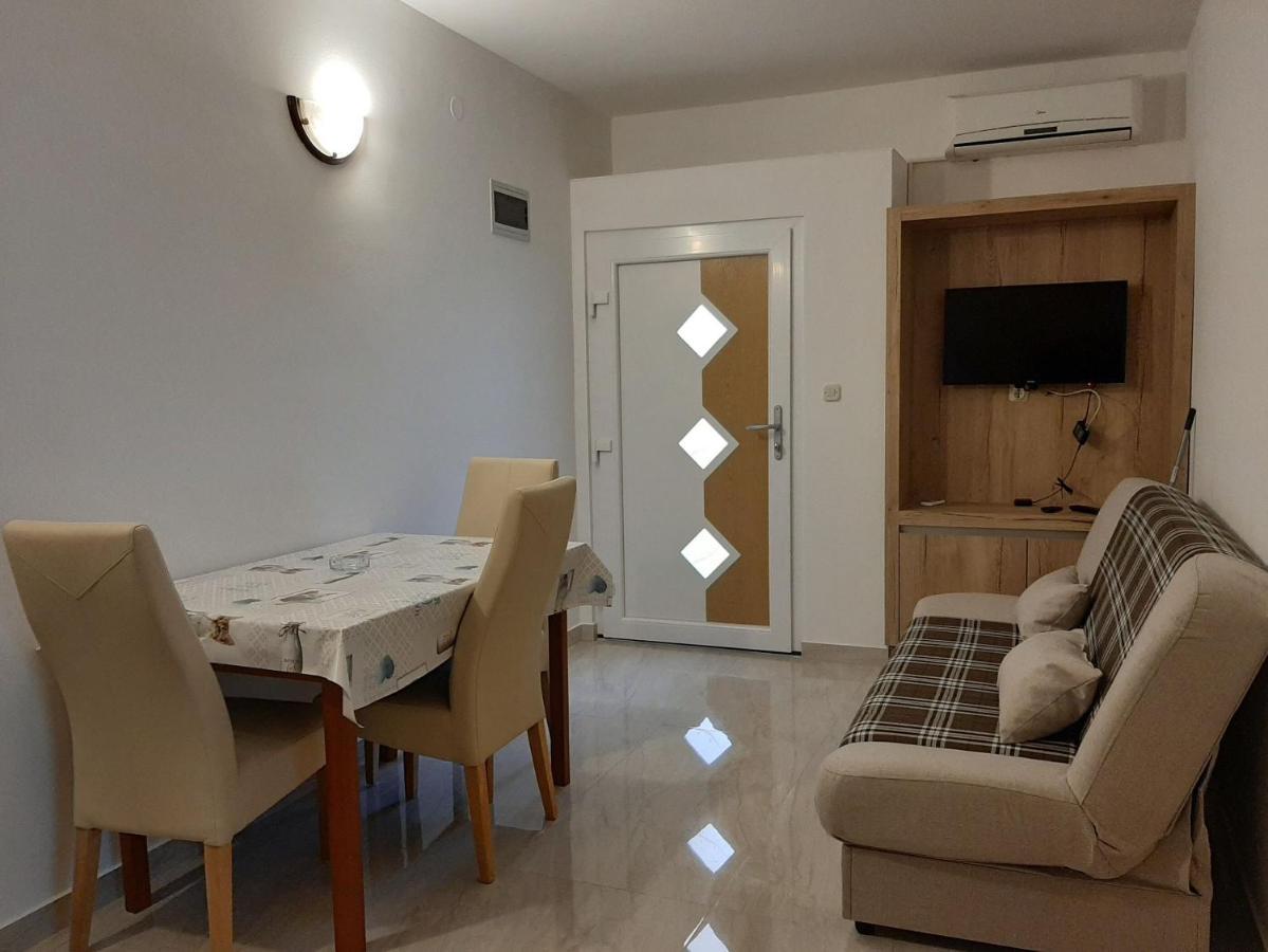Apartments Edo Новалья Экстерьер фото