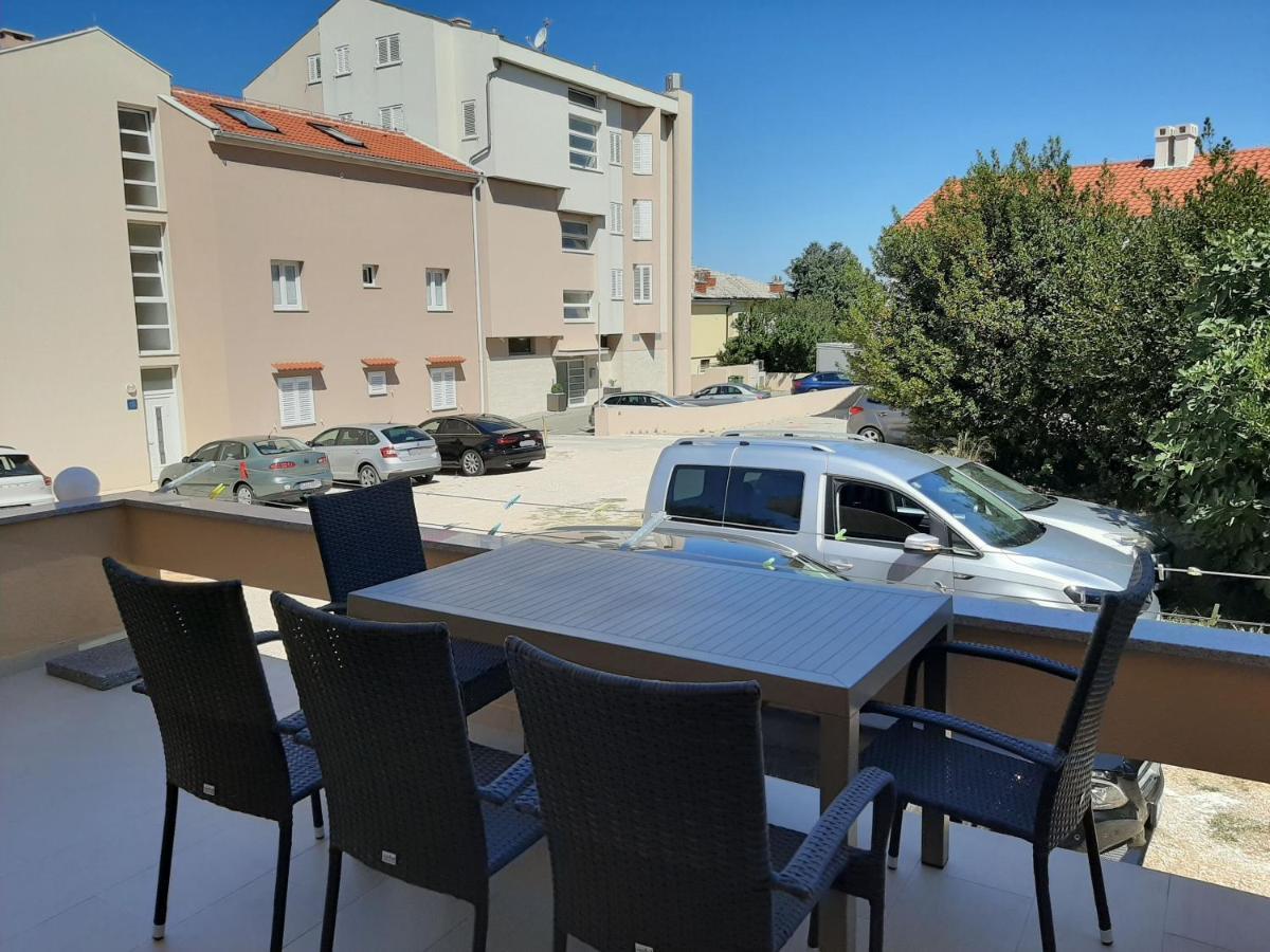 Apartments Edo Новалья Экстерьер фото
