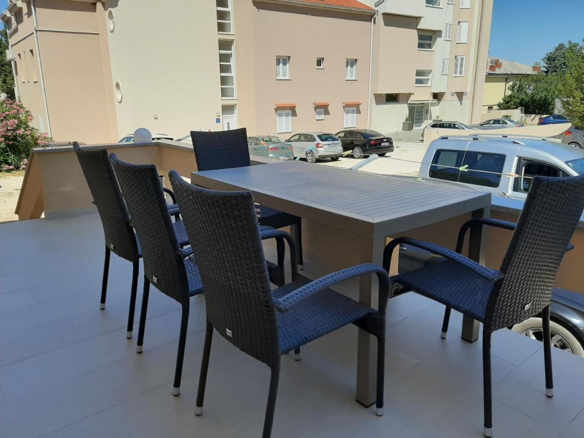 Apartments Edo Новалья Экстерьер фото